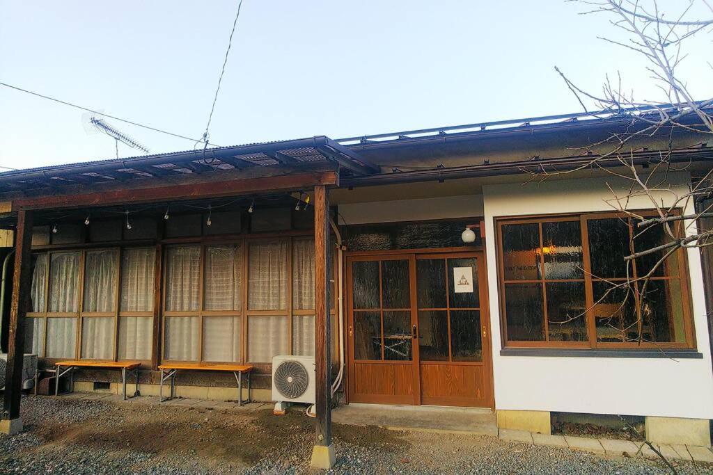Apartament まるまる貸切一軒家 ゆっくり過ごせる民泊 武甲ステイ Yokoze Zewnętrze zdjęcie